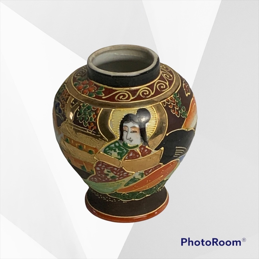 TT Vintage Hand Painted Japan Oriental Mini Vase
